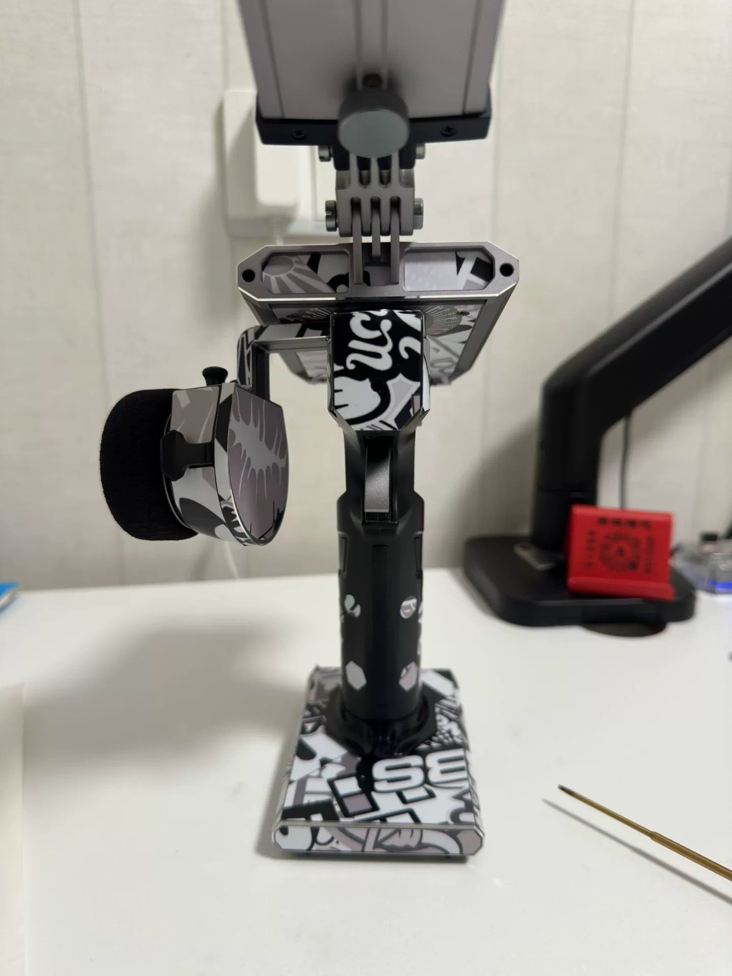 Soar Flysky NB4 Pro schwarz-weißer Graffiti-Skin-Radioaufkleber