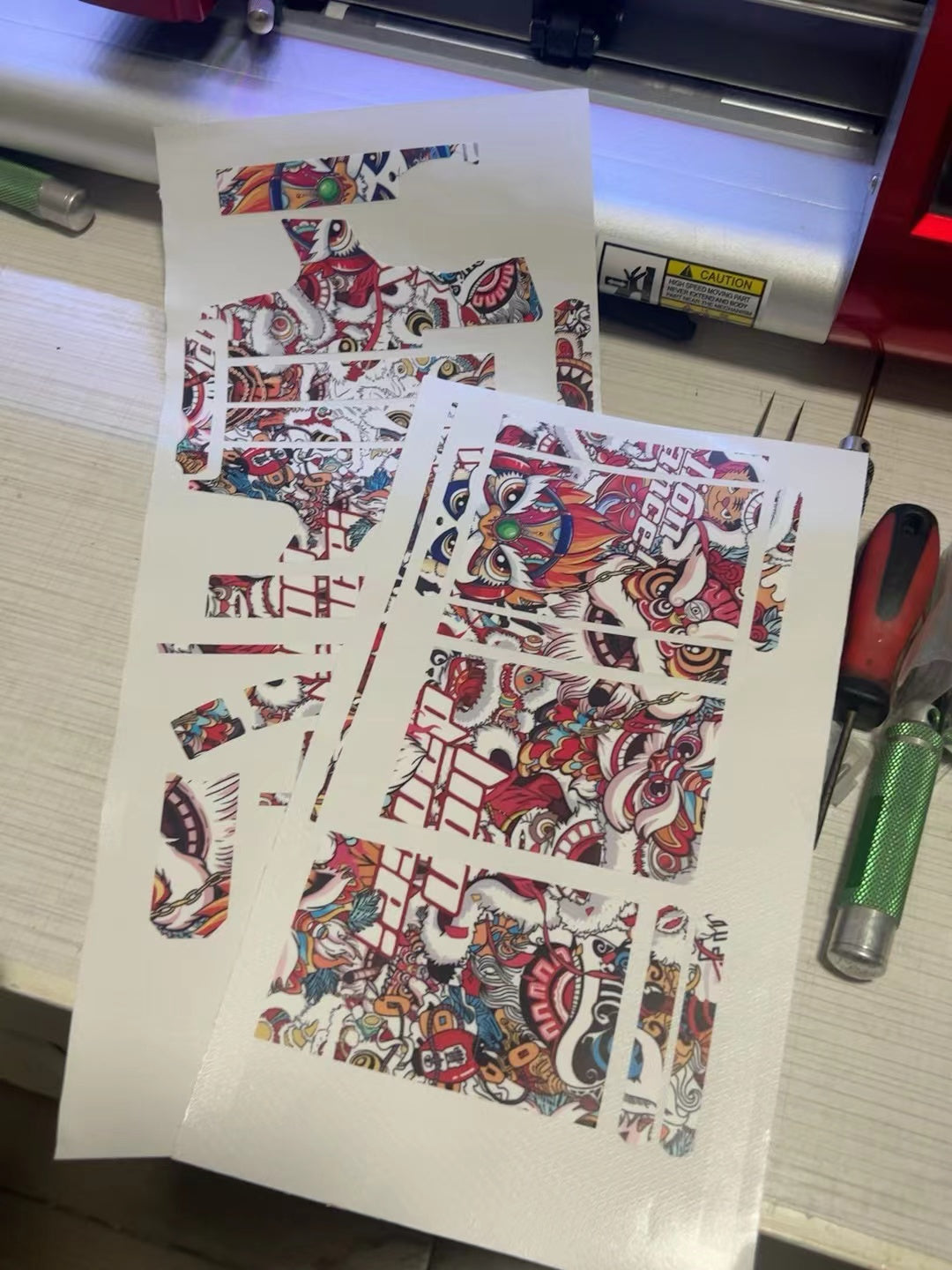 Soarsky Flysky NB4/NB4+ Radioaufkleber mit tanzendem Löwenfell